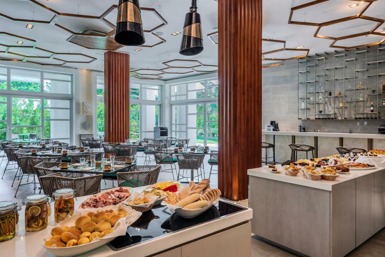 Aqua Boracay Hotel Balabag  Екстериор снимка The restaurant at the National Museum of the Czech Republic